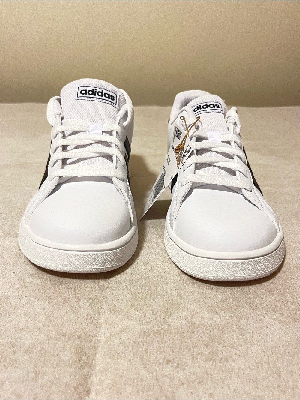 Adidas Grand Court K classic sneakers Size 3 white and black colorway. NEW - Picture 6 of 12
